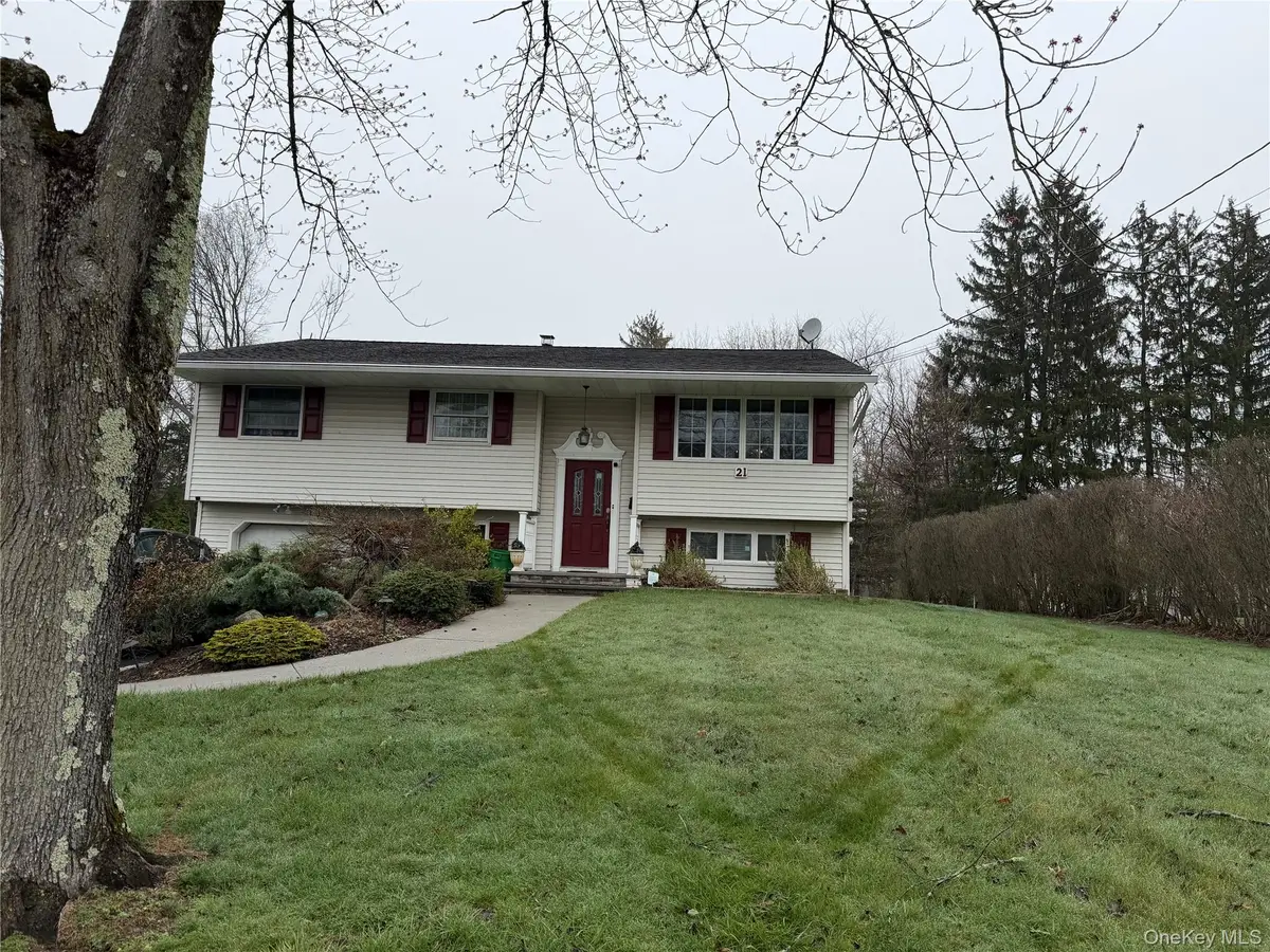 21 Kreuz Drive, West Nyack, NY 10994 - #1