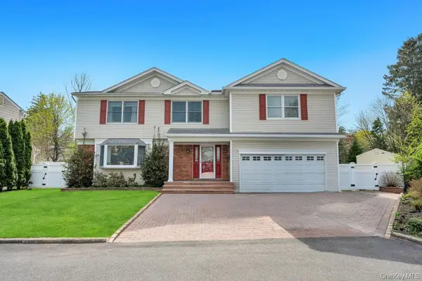 64 Muttontown Eastwoods Road, Syosset, NY 11791
