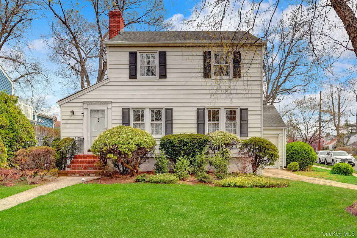 277 E Argyle Street, Valley Stream, NY 11580 - #1