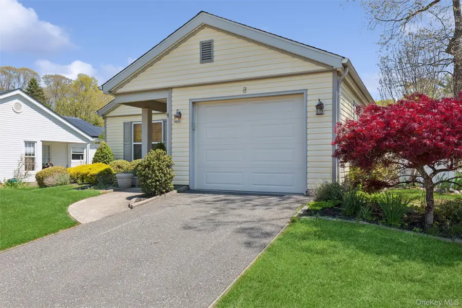 8 Coventry Court, Ridge, NY 11961 - #3