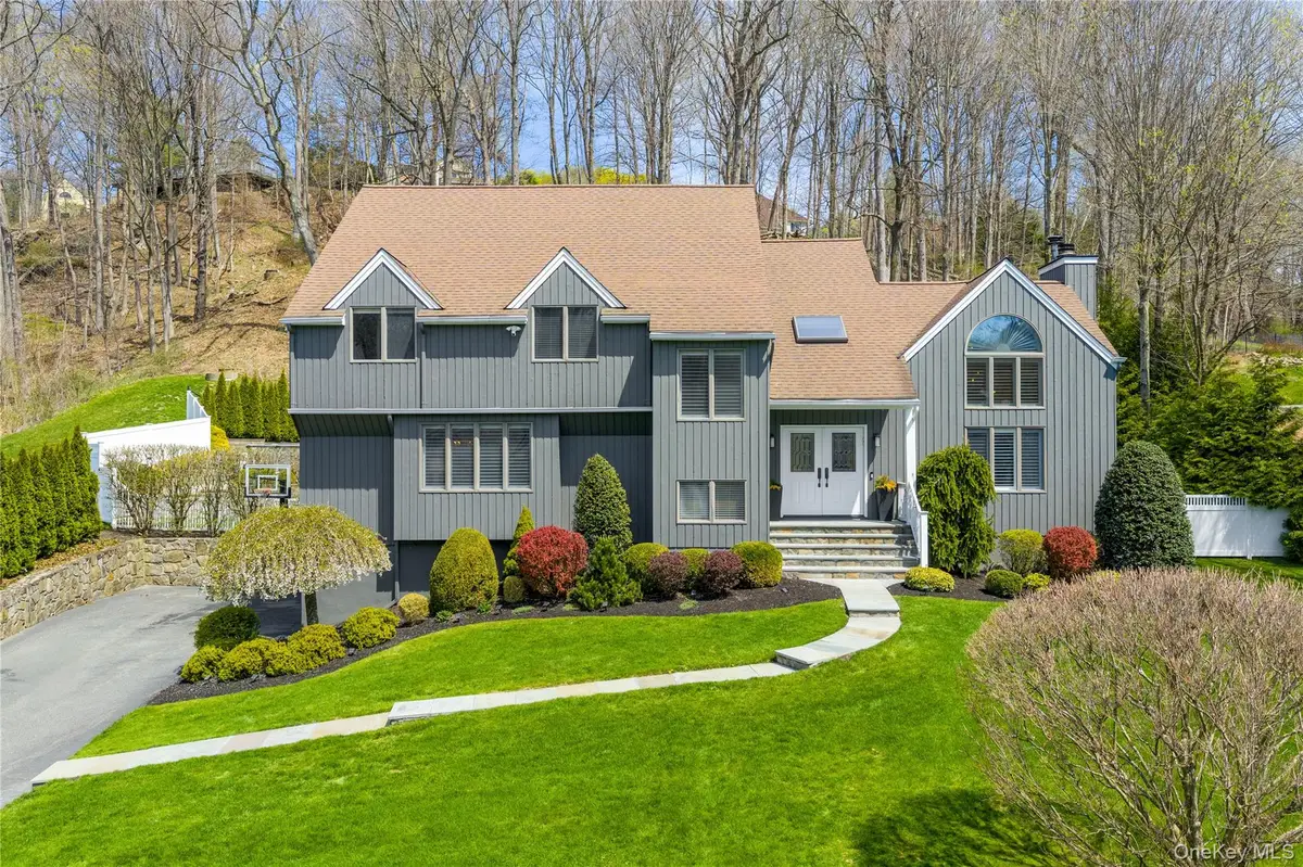 25 Pheasant Run Road, Pleasantville, NY 10570 - #1