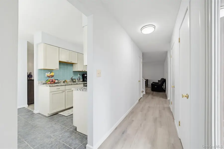 8 Laurel Court, Highland Mills, NY 10930 - #3