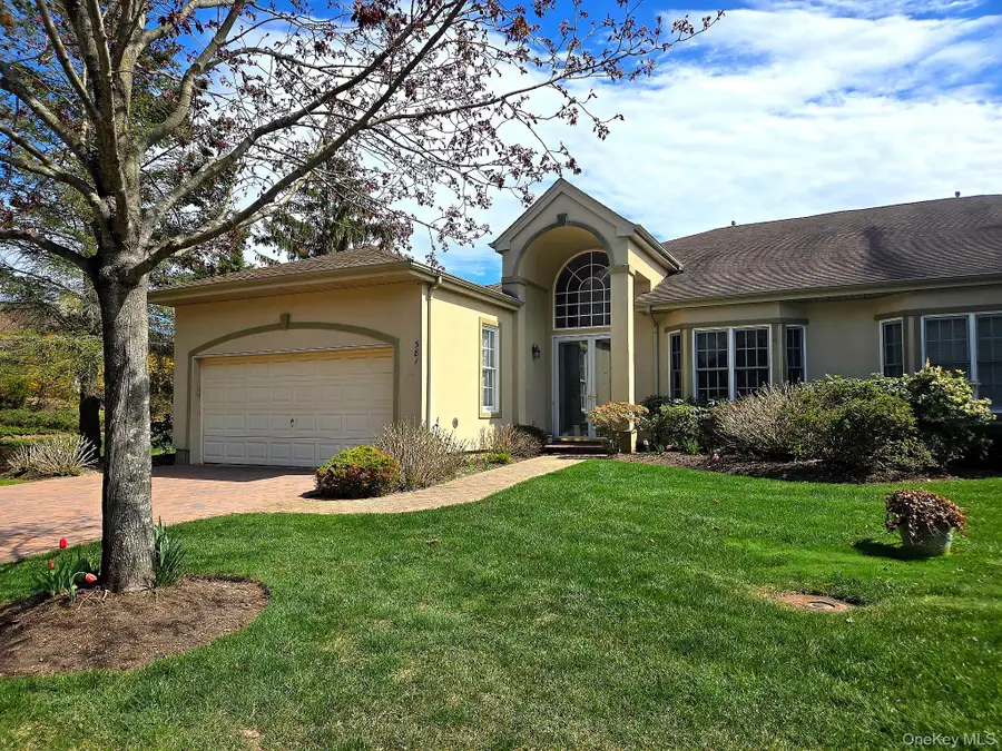 381 Altessa Boulevard, Melville, NY 11747 - #2