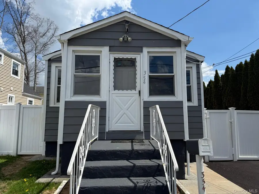 354 Beachview Street, Copiague, NY 11726 - #2