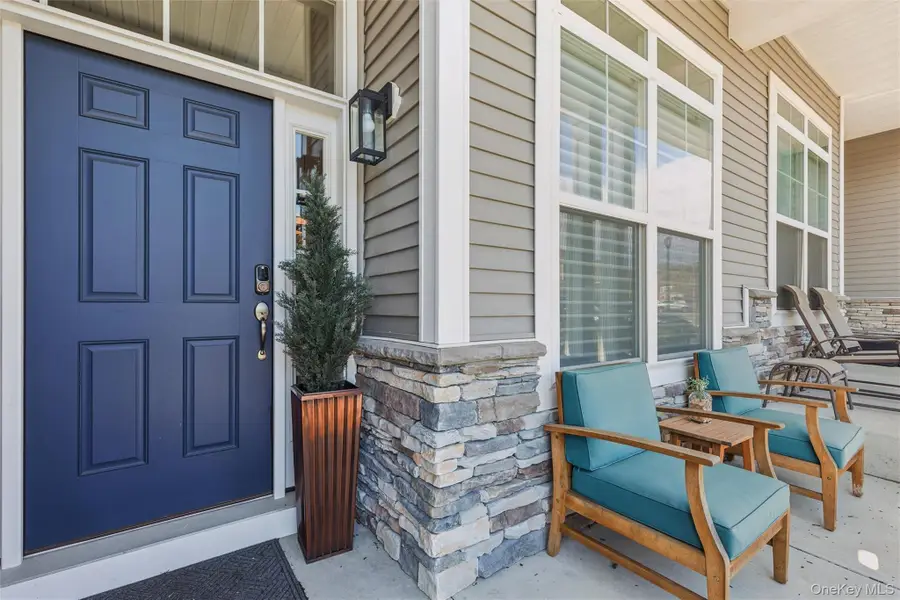 216 Belmont Circle, Yaphank, NY 11980 - #2