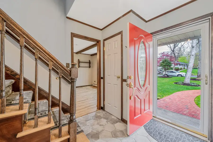 24 Lower Cross, Shoreham, NY 11786 - #2