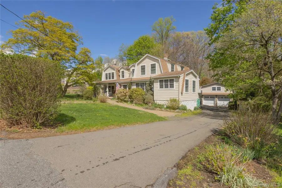 302 Laurel Road, Pearl River, NY 10965 - #2