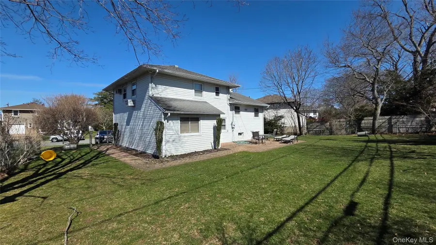 17 Fresno Drive, Plainview, NY 11803 - #2