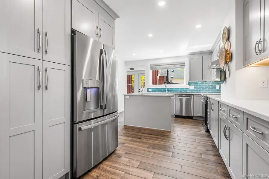 29 Howard Avenue, White Plains, NY 10606 - #3