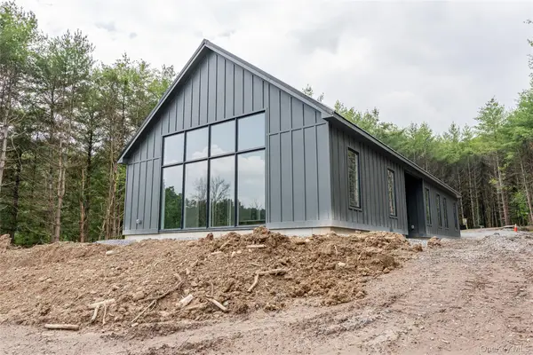 720 Upper Cherrytown Road, Kerhonkson, NY 12446