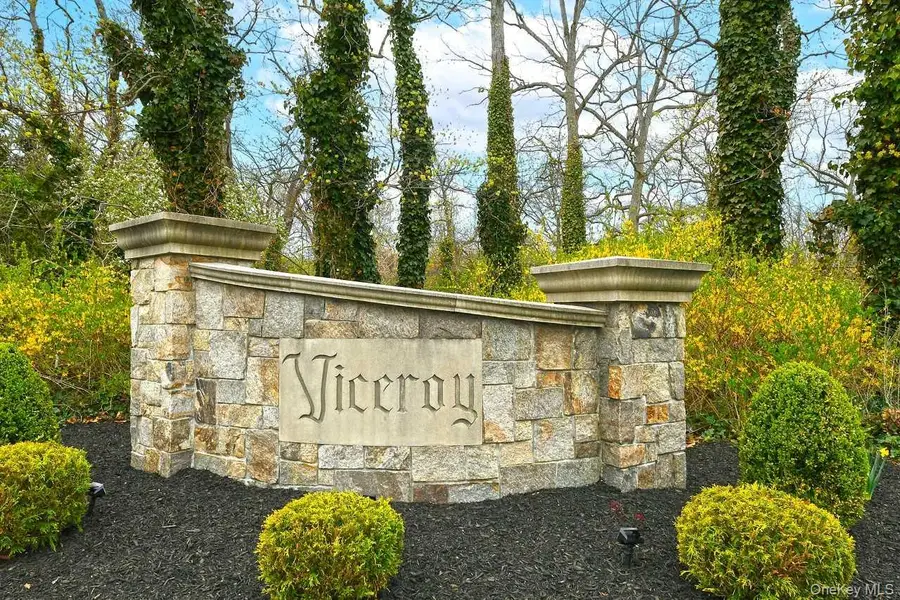 104 Charles Street, Massapequa, NY 11758 - #2