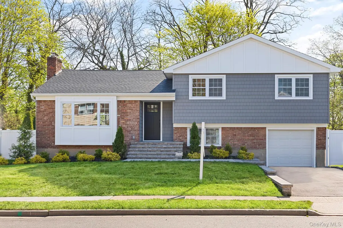 16 Eleanor Road, Plainview, NY 11803 - #1