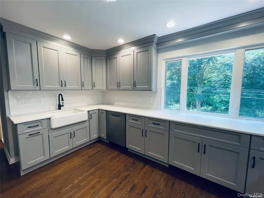 16 Jeannette Drive, Port Washington, NY 11050 - #3