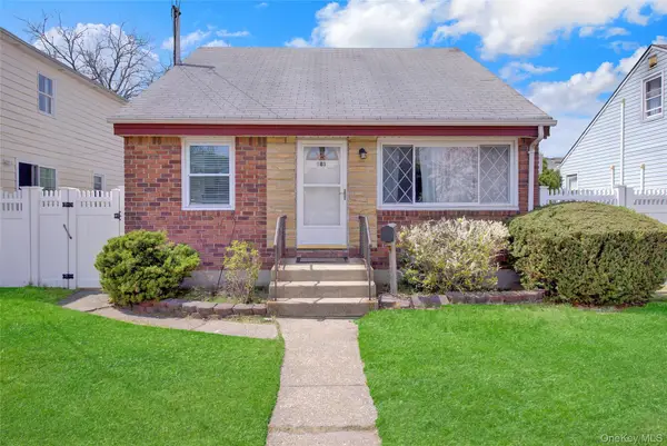 181 N 3rd Street, Bethpage, NY 11714