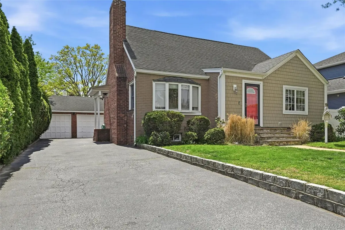 166 Abbey Street, Massapequa Park, NY 11762 - #1