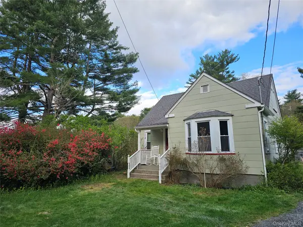 104 Canal Drive, Godeffroy, NY 12729