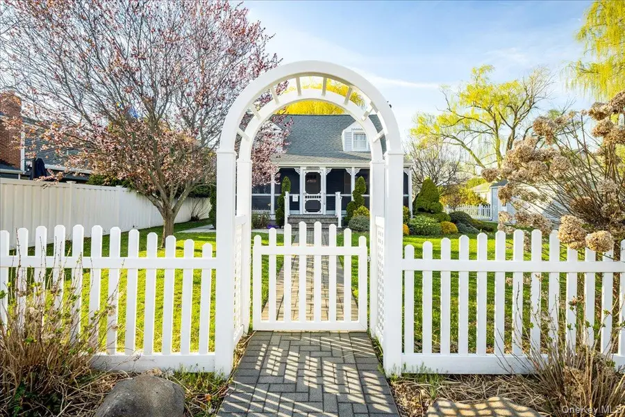 3937 John Lane, Seaford, NY 11783 - #2