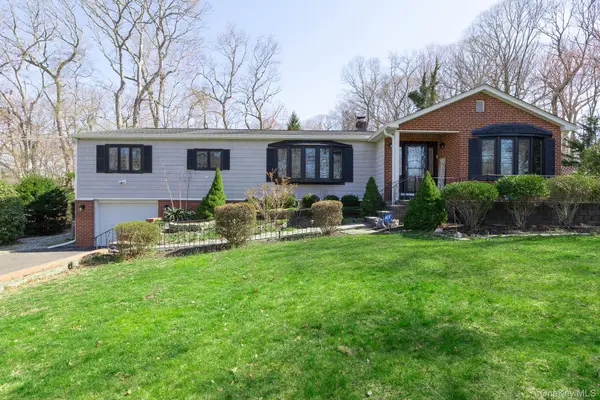 323 Pipe Stave Hollow Road, Miller Place, NY 11764