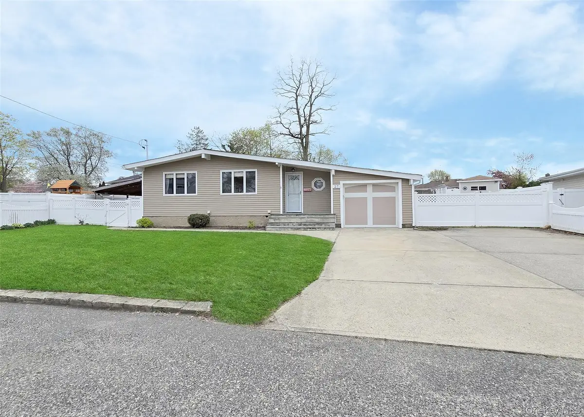27 Peter Road, Ronkonkoma, NY 11779 - #1
