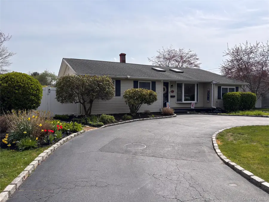 212 Matthews Road, Oakdale, NY 11769 - #2