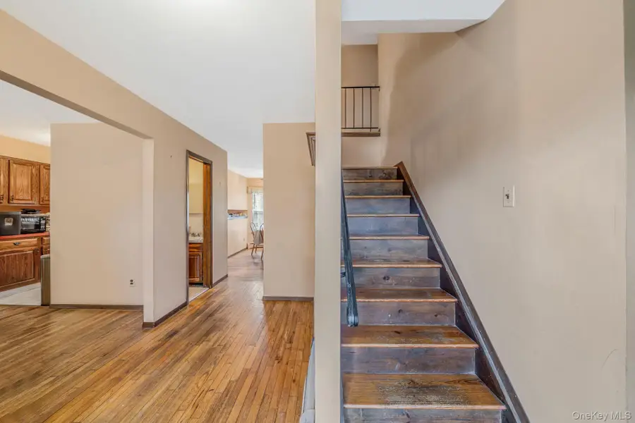 72 W Dennis Lane, Coram, NY 11727 - #3