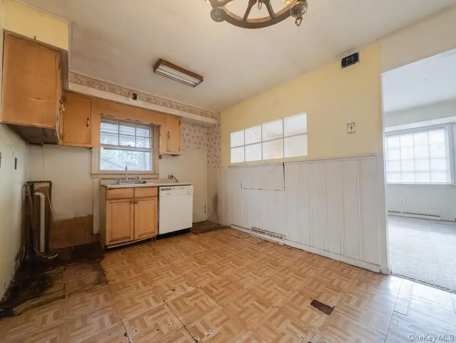 17 Lake Prom, Ronkonkoma, NY 11779 - #3