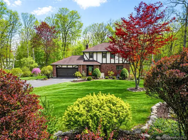 96 Edgewood Drive, Central Valley, NY 10917