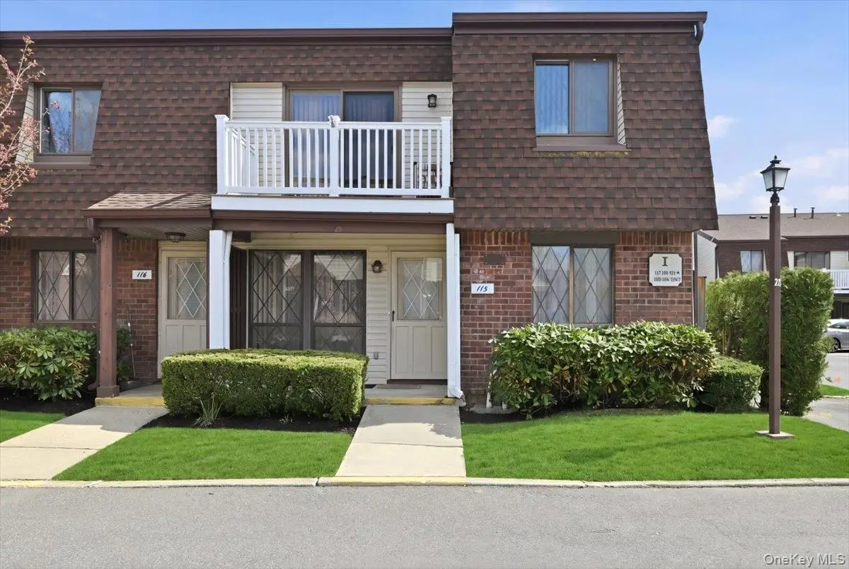 115 Clubhouse Drive, Copiague, NY 11726 - #1