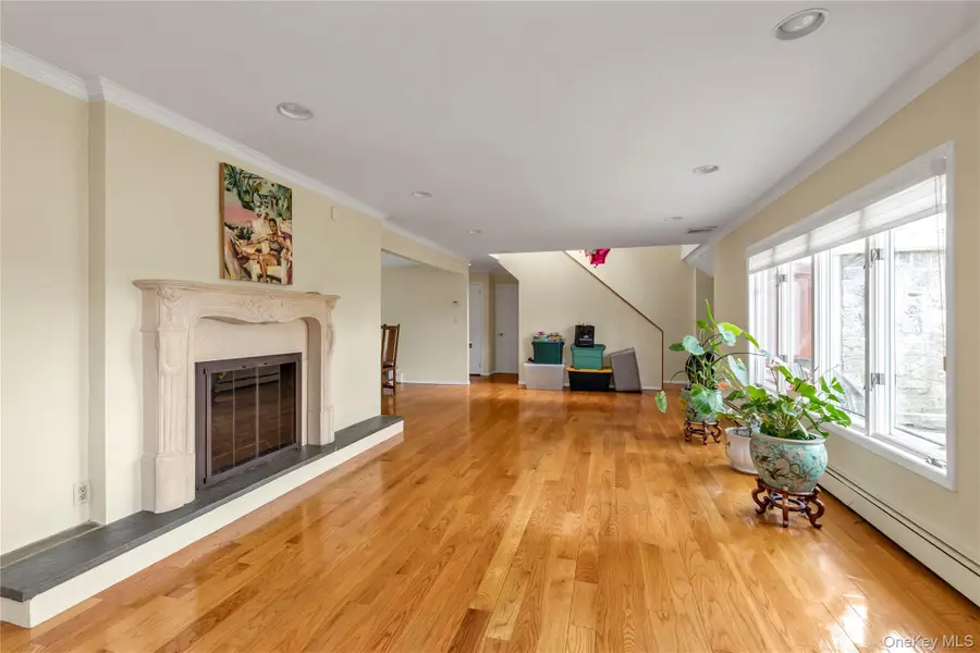 76 Parkview Drive, Searingtown, NY 11507 - #2