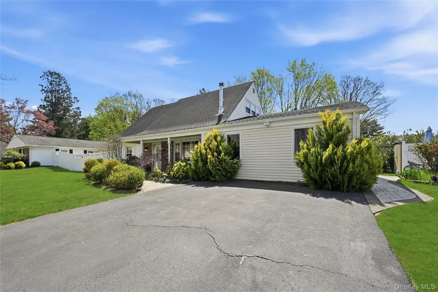 18 Marwood Place, Stony Brook, NY 11790 - #2