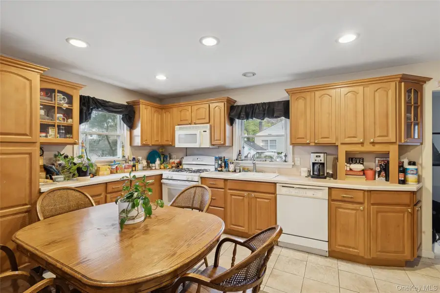 215 Hallock Landing Road, Rocky Point, NY 11778 - #3