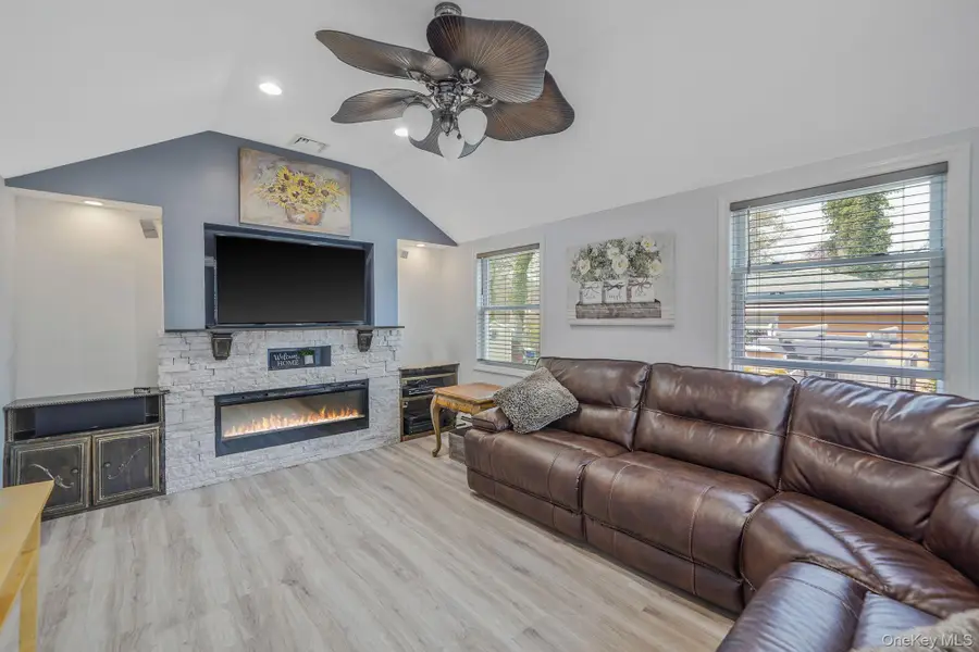 84 Lynbrook Drive, Sound Beach, NY 11789 - #3