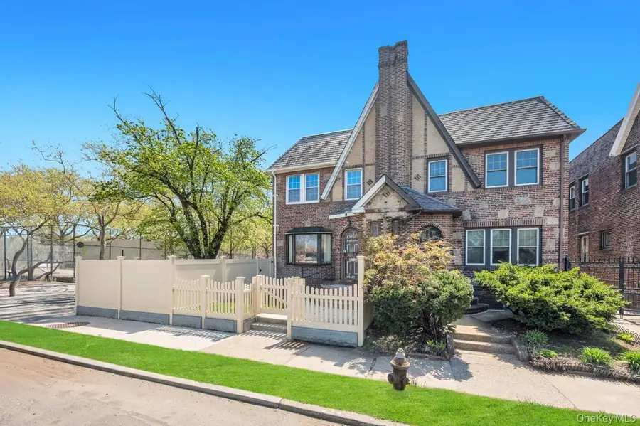 164-26 Grand Central Parkway, Jamaica, NY 11432 - #2