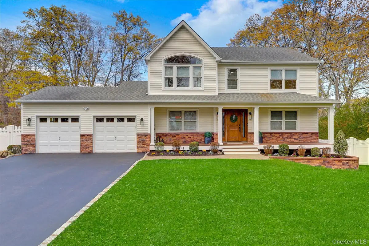 19 Oakwood Avenue, Miller Place, NY 11764 - #1