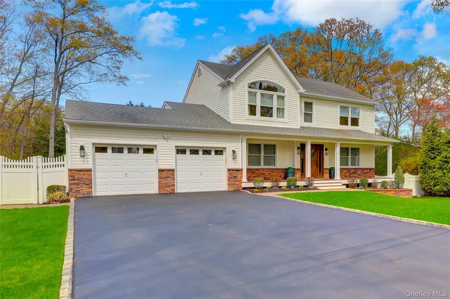 19 Oakwood Avenue, Miller Place, NY 11764 - #3