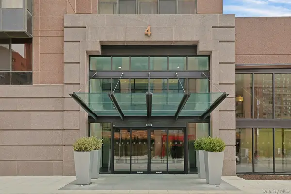 4 Martine #421, White Plains, NY 10606