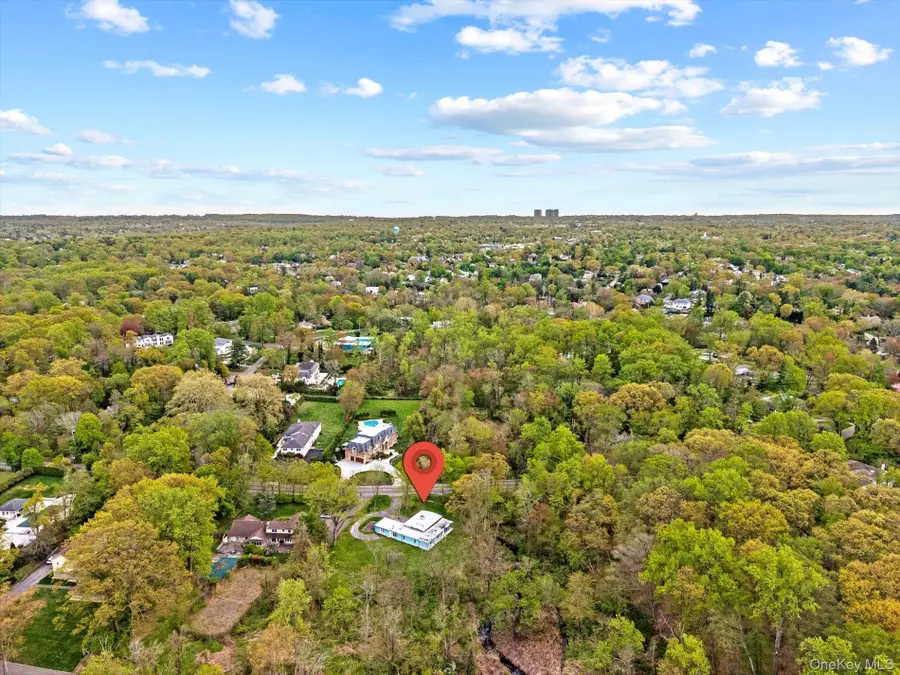 107 Wildwood Road, Great Neck, NY 11024 - #3