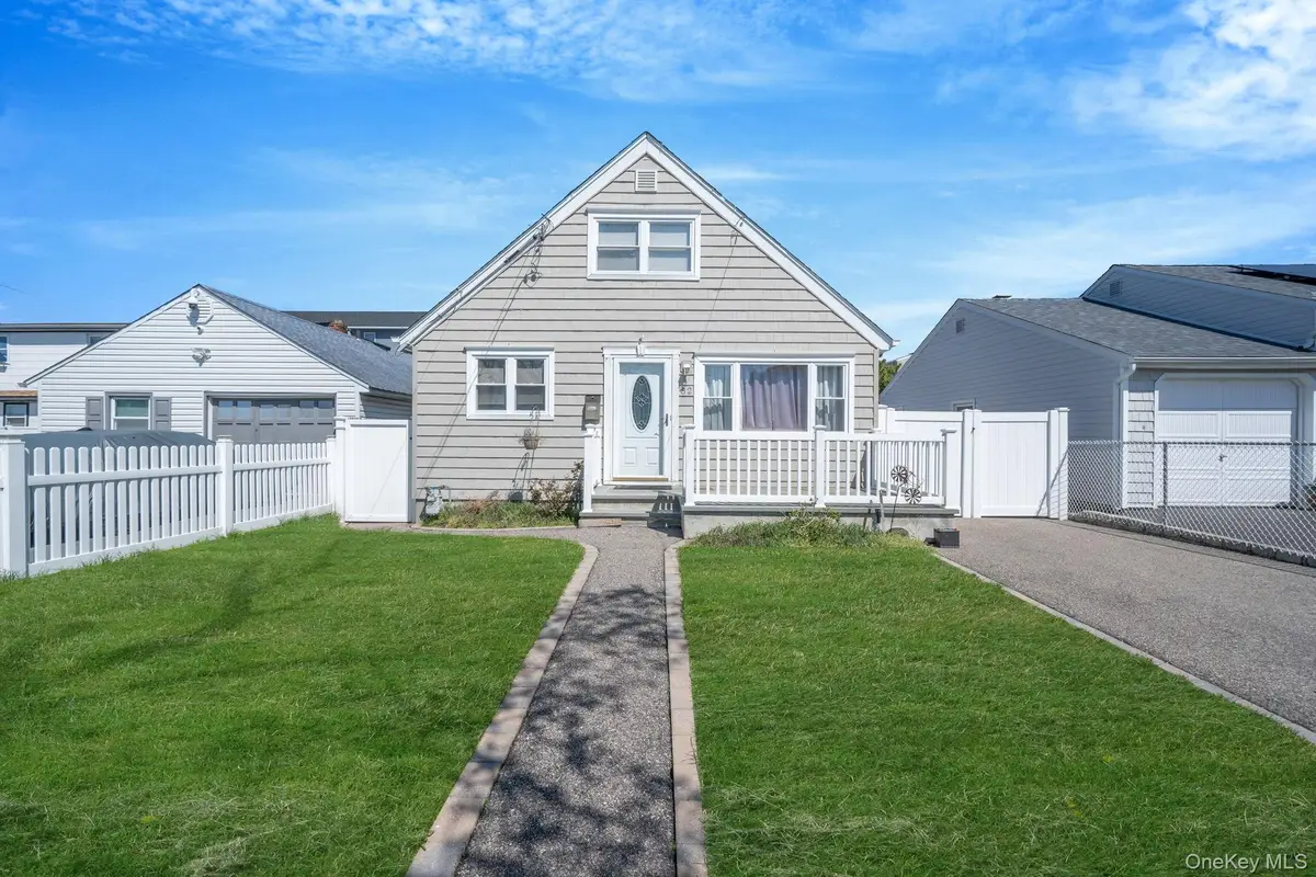 82 E Seacrest Avenue, Lindenhurst, NY 11757 - #1