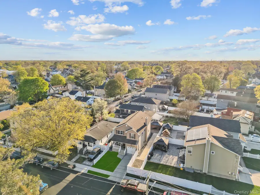 556 Park Avenue, West Hempstead, NY 11552 - #2