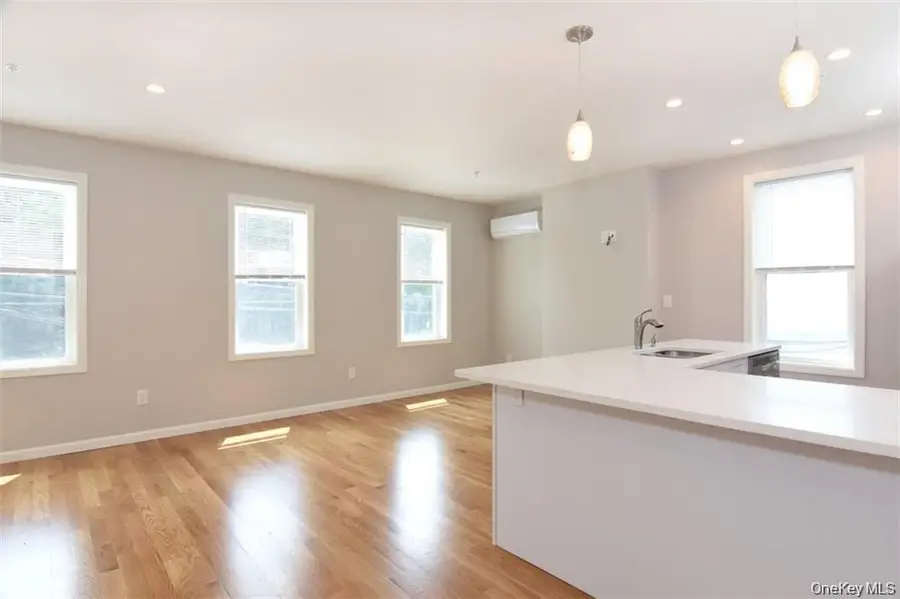 401 Ashford Avenue, Dobbs Ferry, NY 10522 - #3