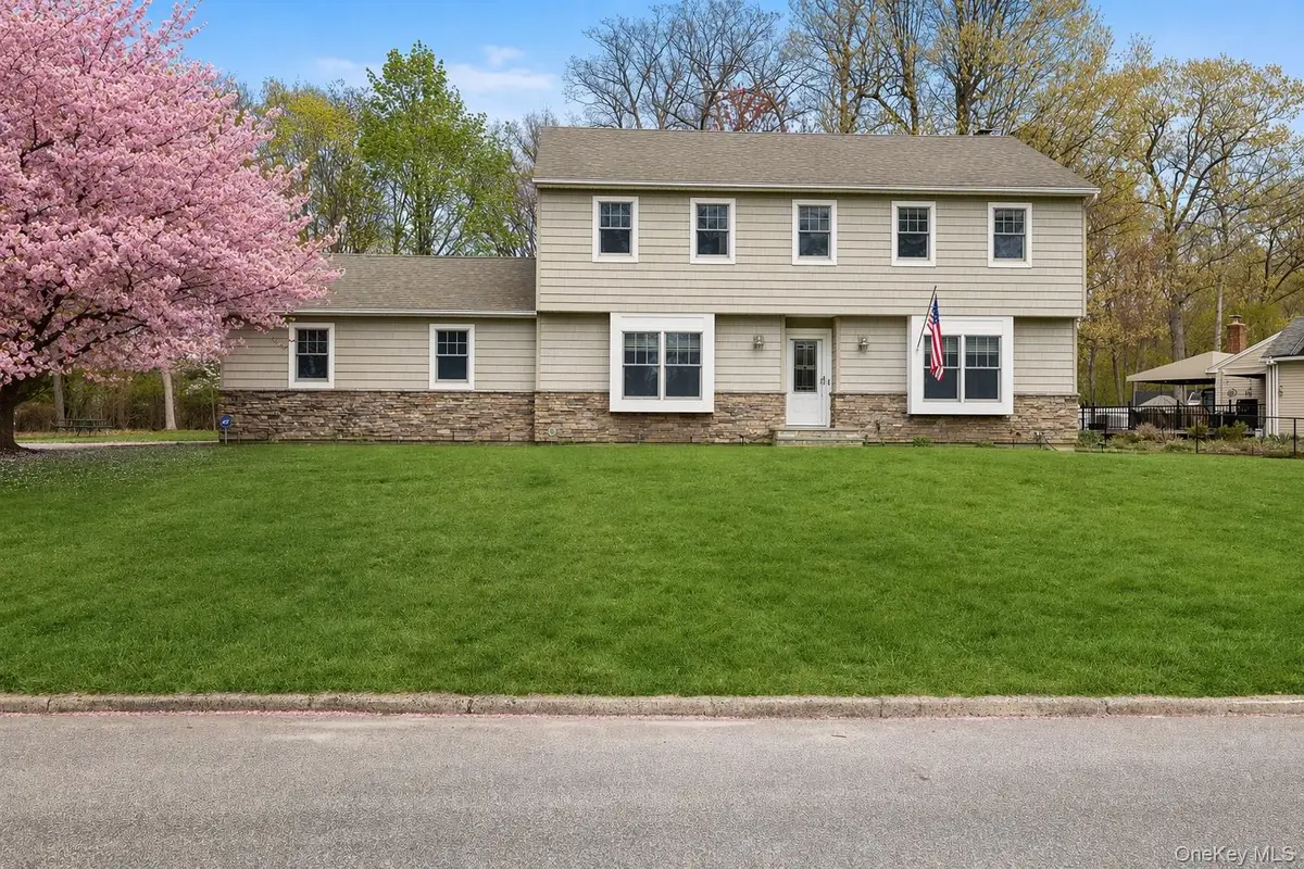 7 Midfield Street, Stony Brook, NY 11790 - #1