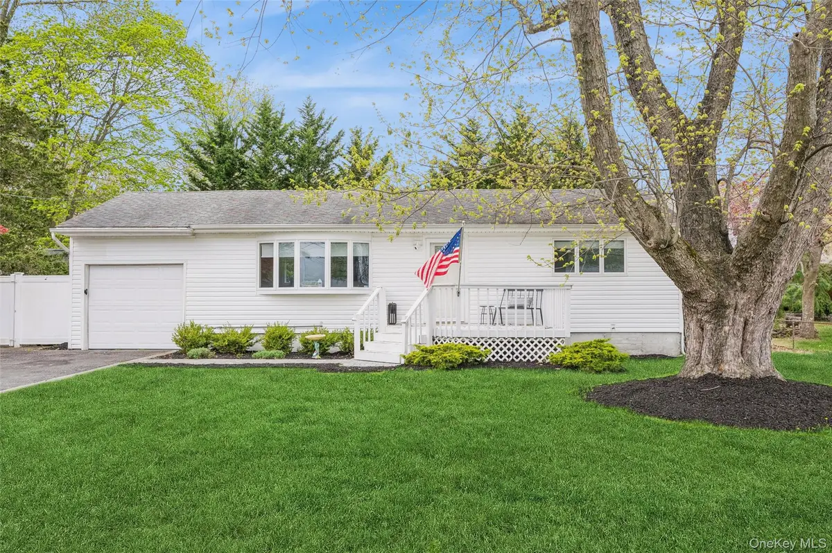 12 Long Street, Lake Grove, NY 11755 - #1