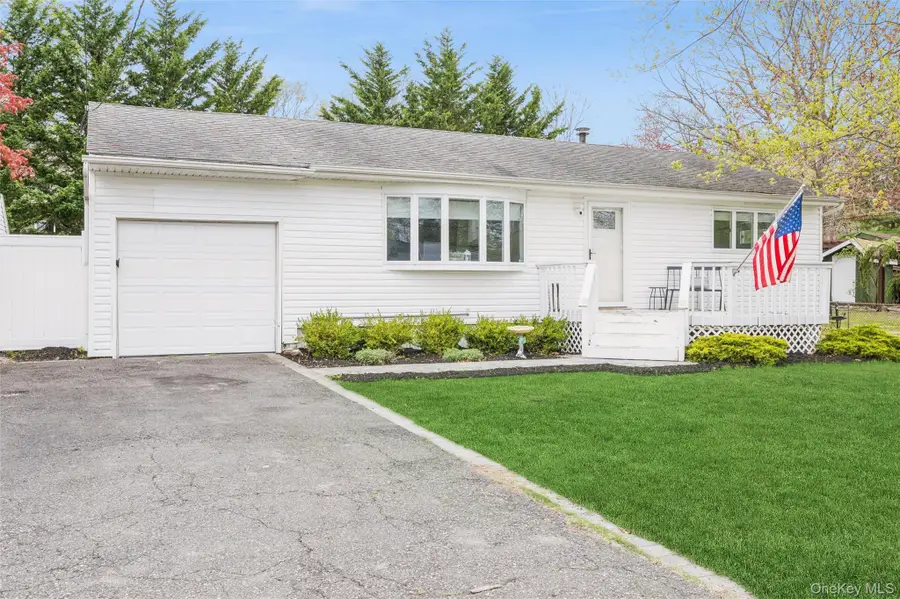 12 Long Street, Lake Grove, NY 11755 - #2