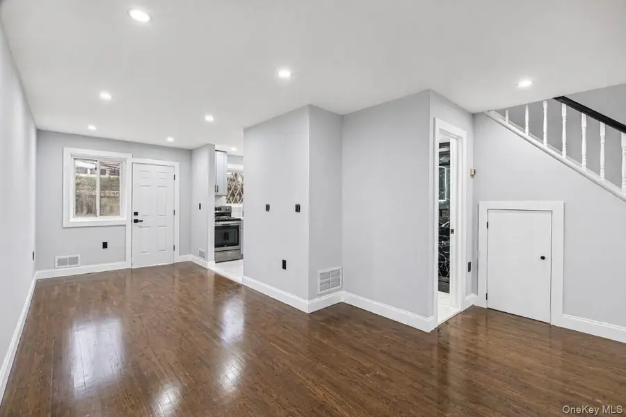 186-01 Henderson Avenue, Hollis, NY 11423 - #3