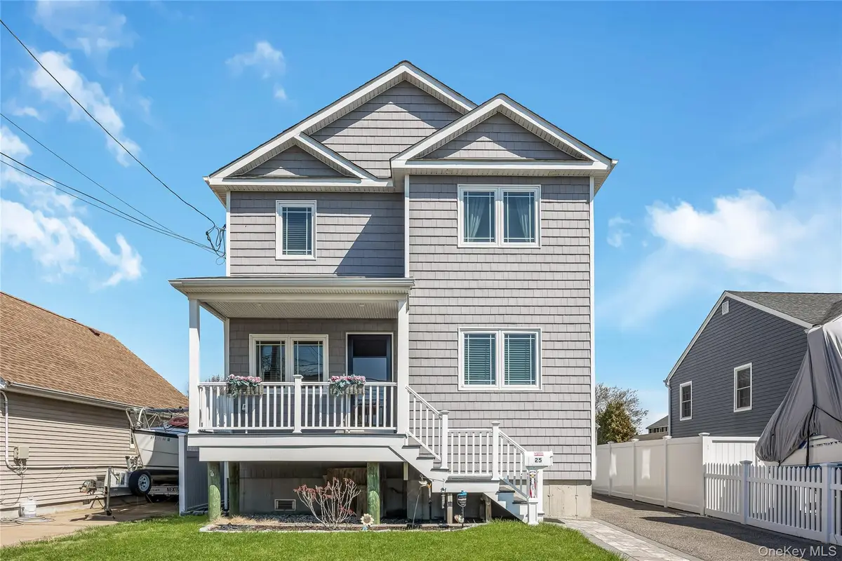 25 Cape Road, Amityville, NY 11701 - #1