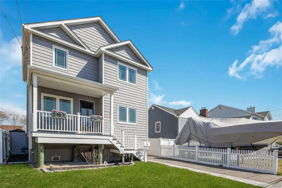 25 Cape Road, Amityville, NY 11701 - #2