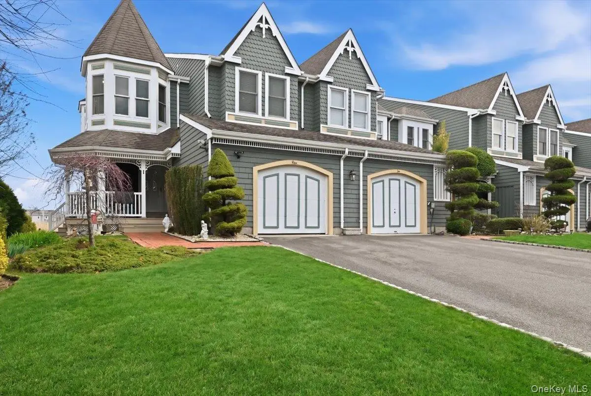 1 Victoria Drive, Amityville, NY 11701 - #1