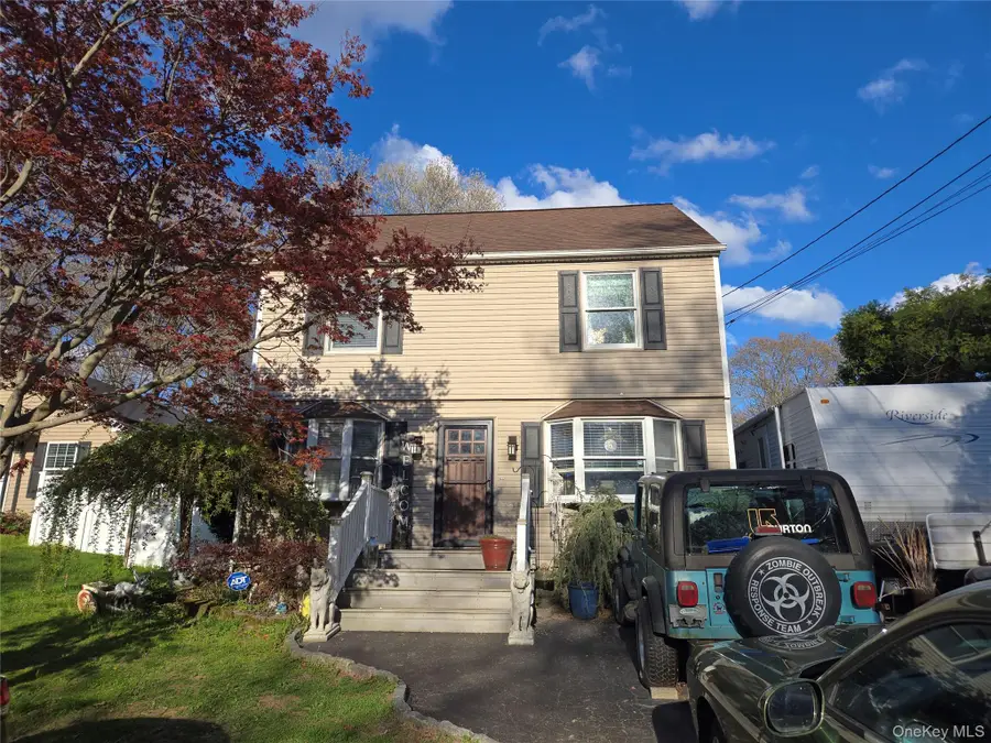 522 Rowlinson Drive, Shirley, NY 11967 - #2