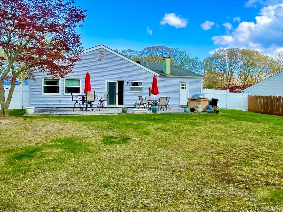 8 Tahoe Court, Coram, NY 11727 - #2