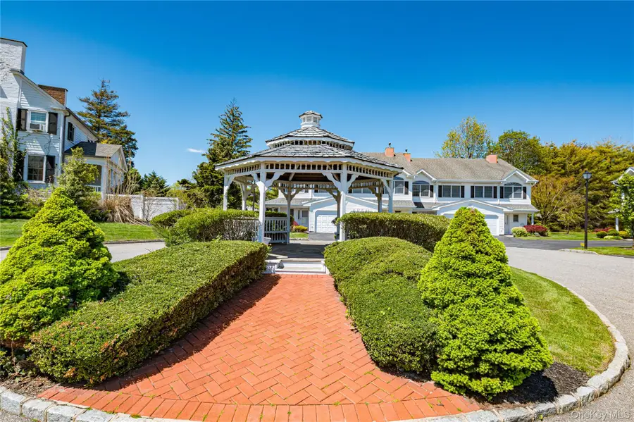 15 S Country Common, West Islip, NY 11795 - #2